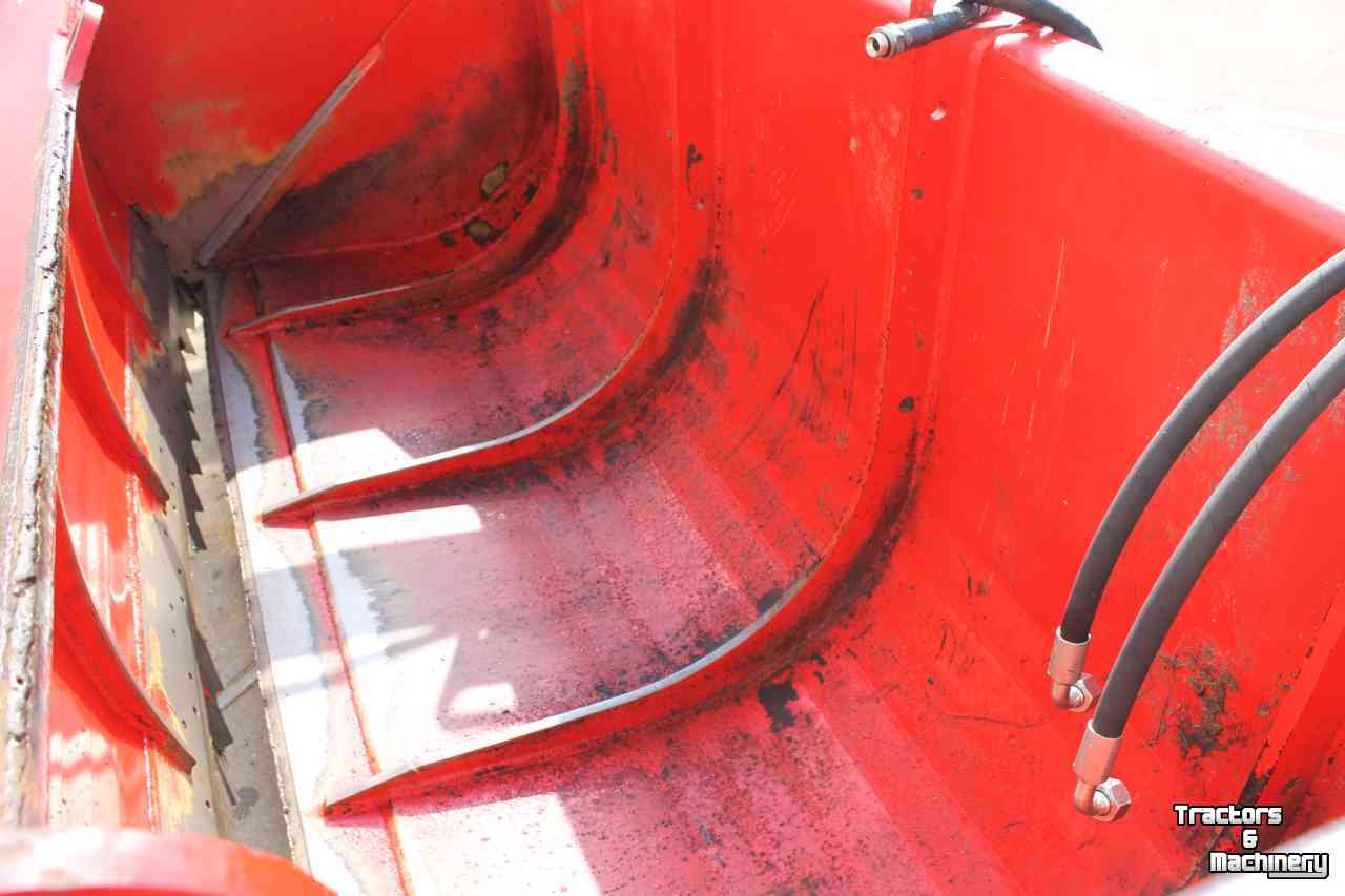 Coupe-blocs d'ensilage Redrock Allround 240-100 kuilhapper met dichte bodem kuilgrijper