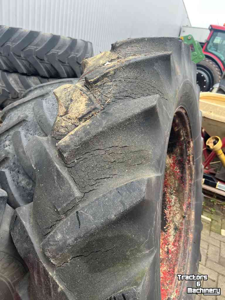 Roues, Pneus, Jantes, Barillets Jumelage Molcon 16.9R38