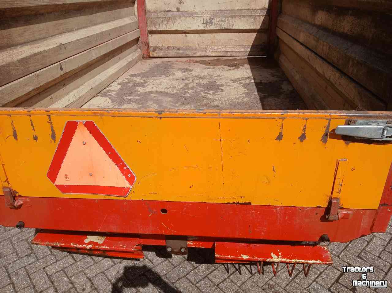 Benne agricole Peecon 4000