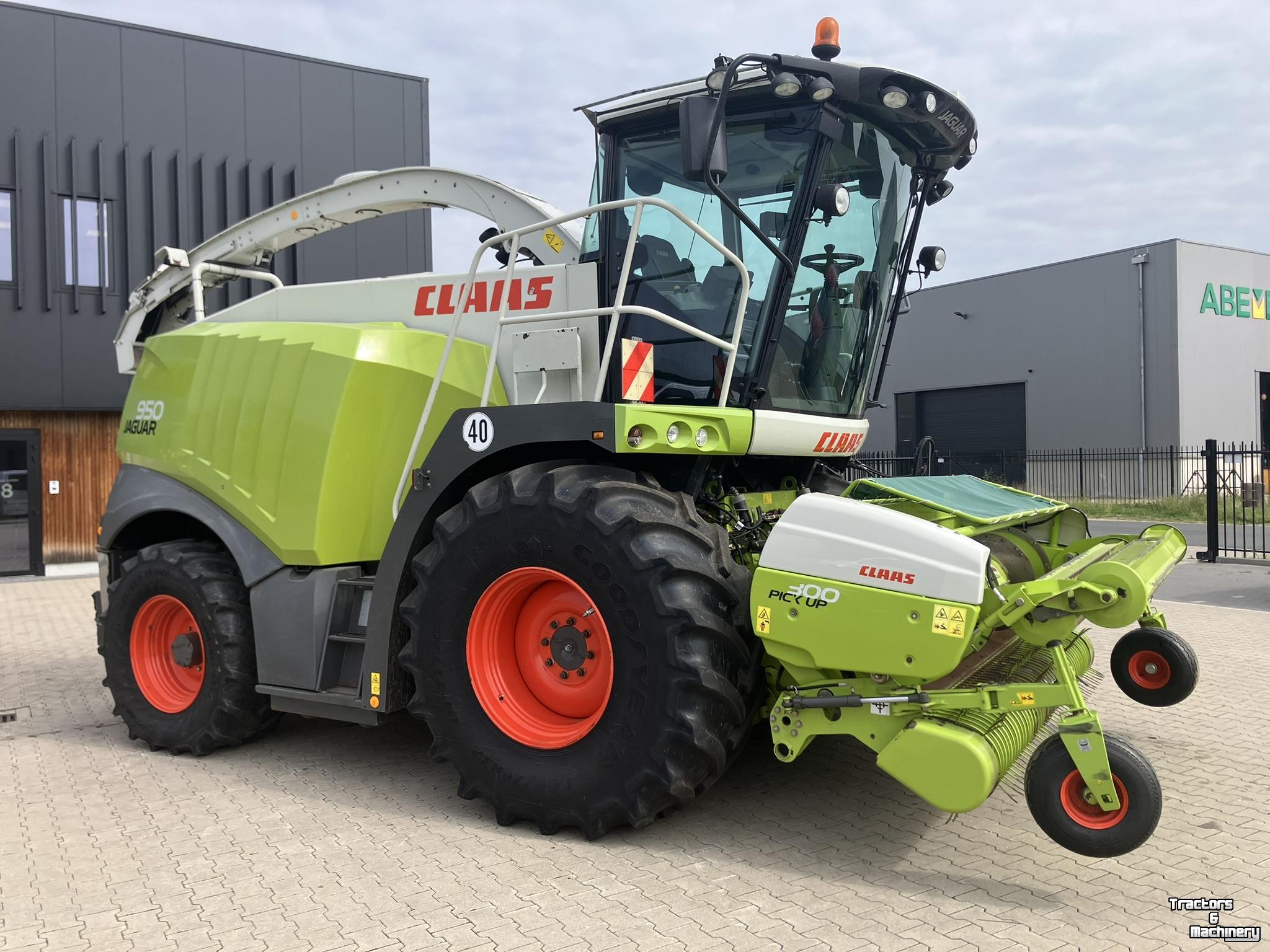Ensileuse automotrice Claas Jaguar 950