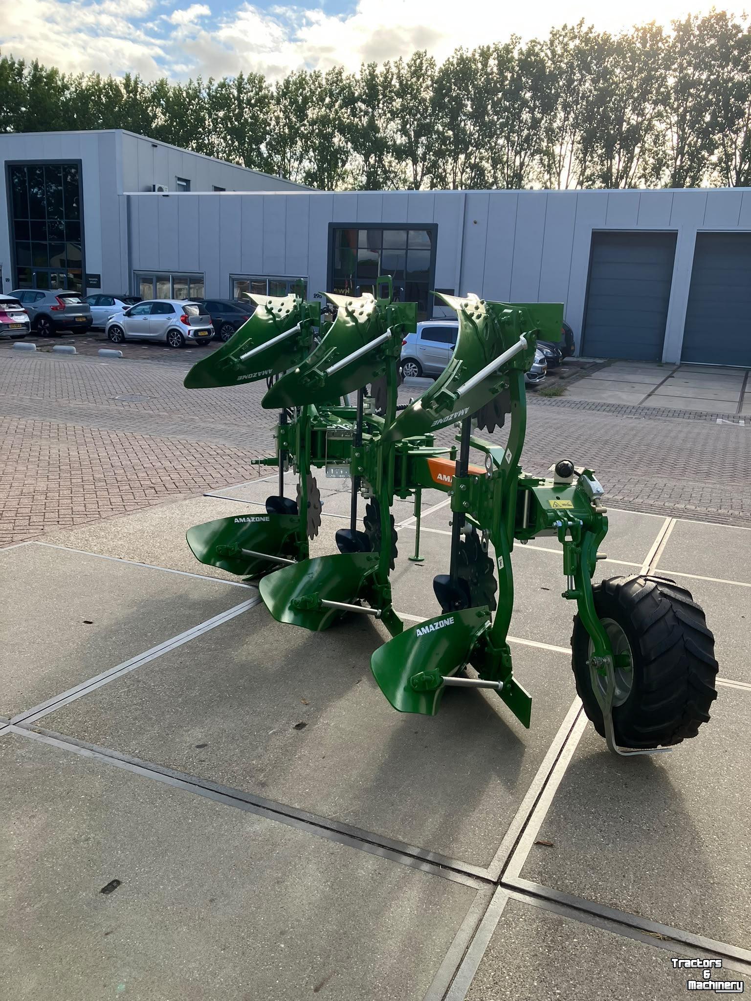 Charrues Amazone Cayros XMS 3-950 V