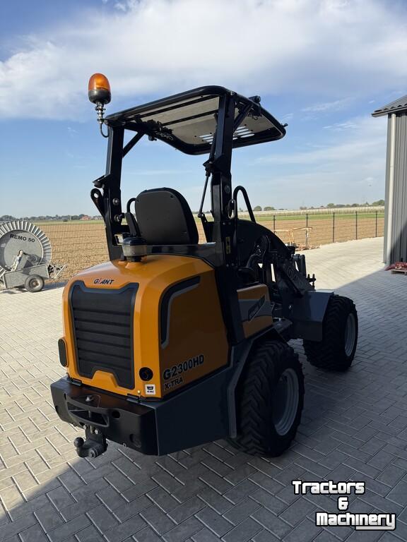Tracteur Giant G2300extra