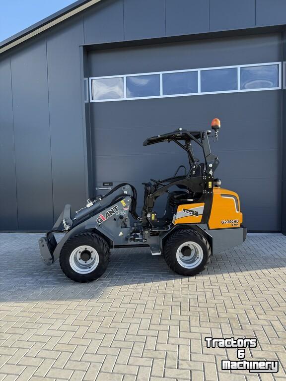 Tracteur Giant G2300extra