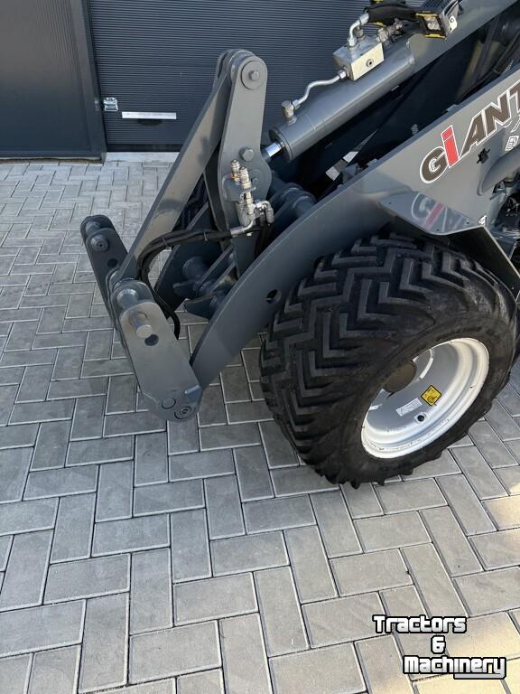 Tracteur Giant G2300extra