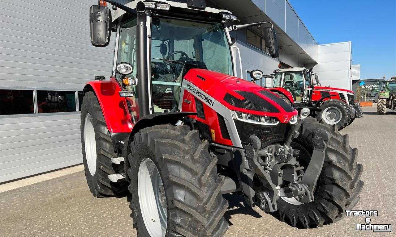 Tracteur Massey Ferguson 5S125 Dyna-6 Efficient