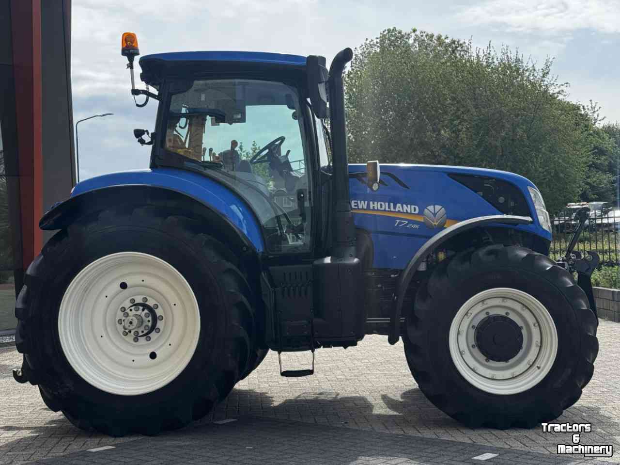 Tracteur New Holland T7.245PC Stage V Fronthef Lucht Hydr rem  GPS 50km