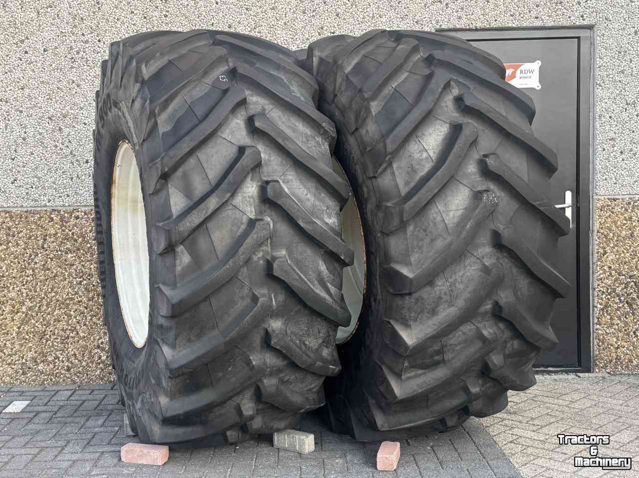 Roues, Pneus, Jantes, Barillets Jumelage Trelleborg Set TM900  800/70R38 op velg asgat 280/335/10gaats  48mm