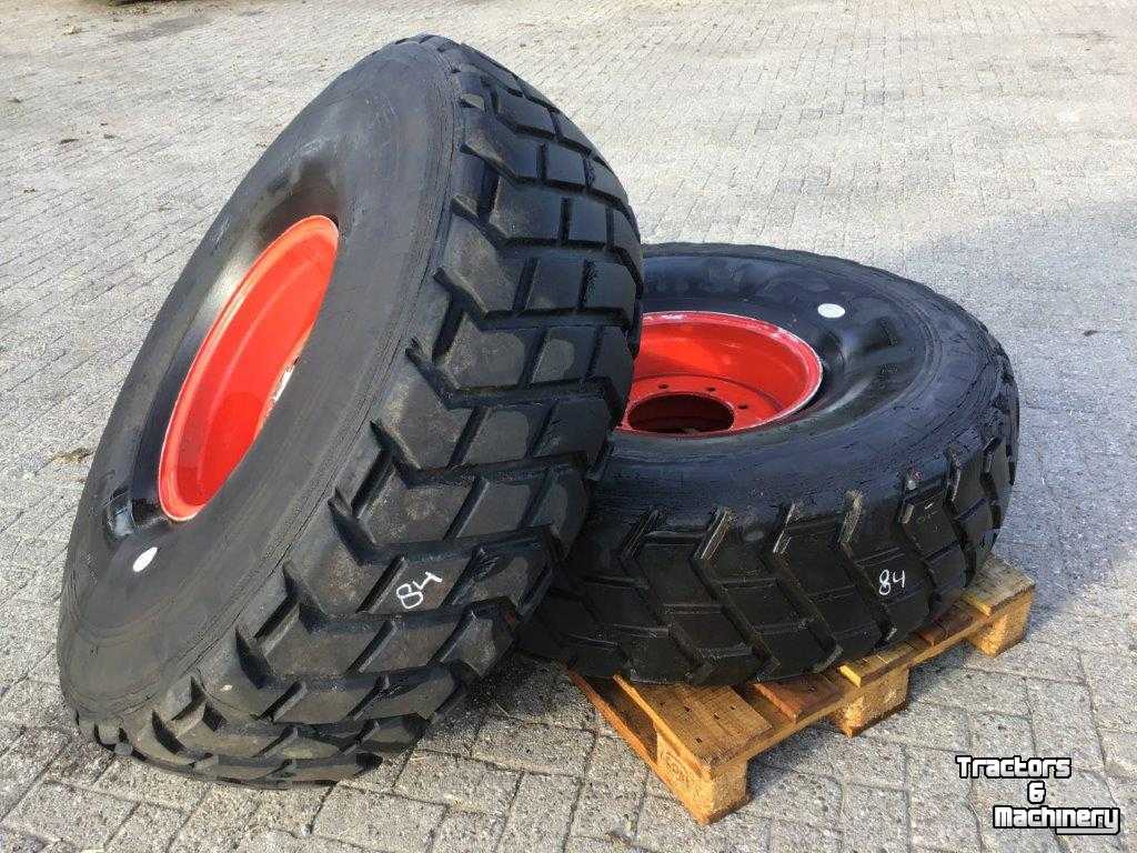 Roues, Pneus, Jantes, Barillets Jumelage Michelin 16.00 R20 op 8 gaats velg
