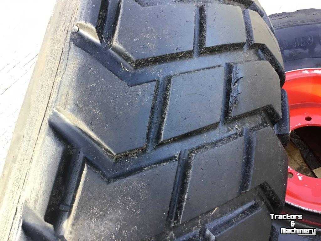 Roues, Pneus, Jantes, Barillets Jumelage Michelin 16.00 R20 op 8 gaats velg