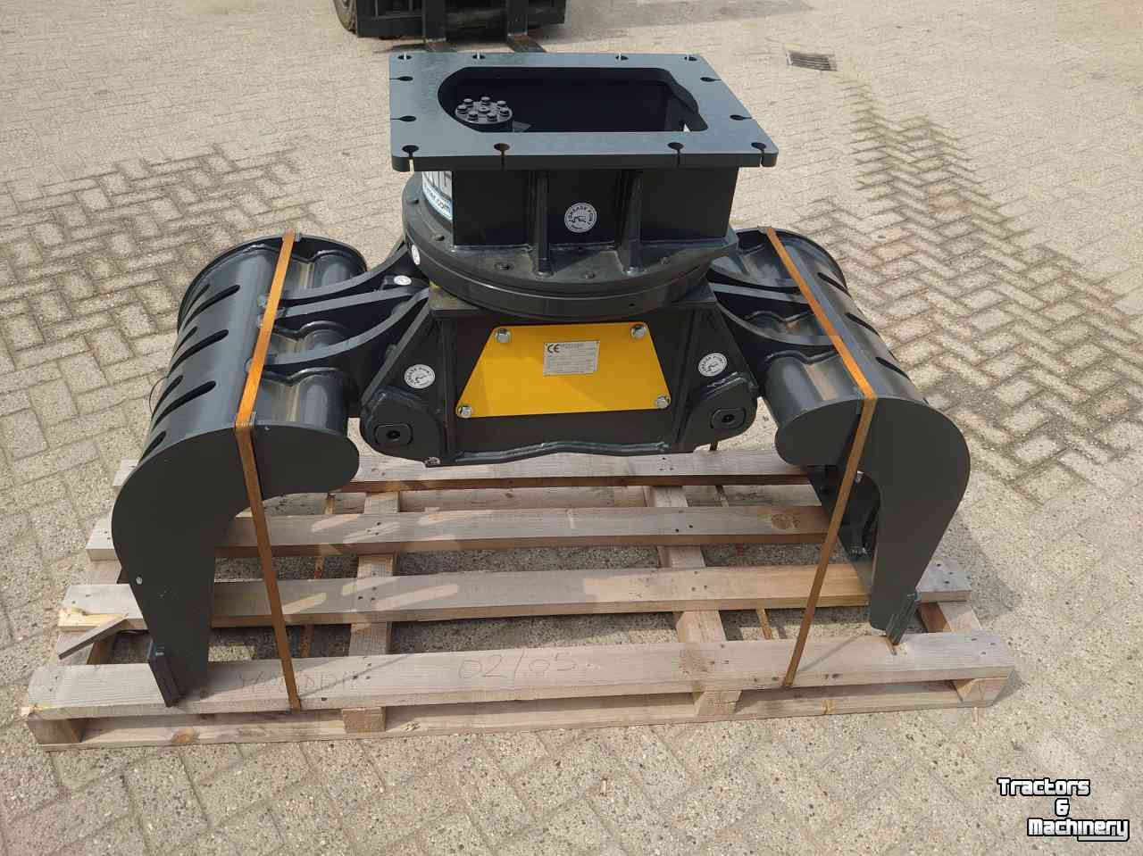 Grappins de tri et de démolition Mustang GRP250CH