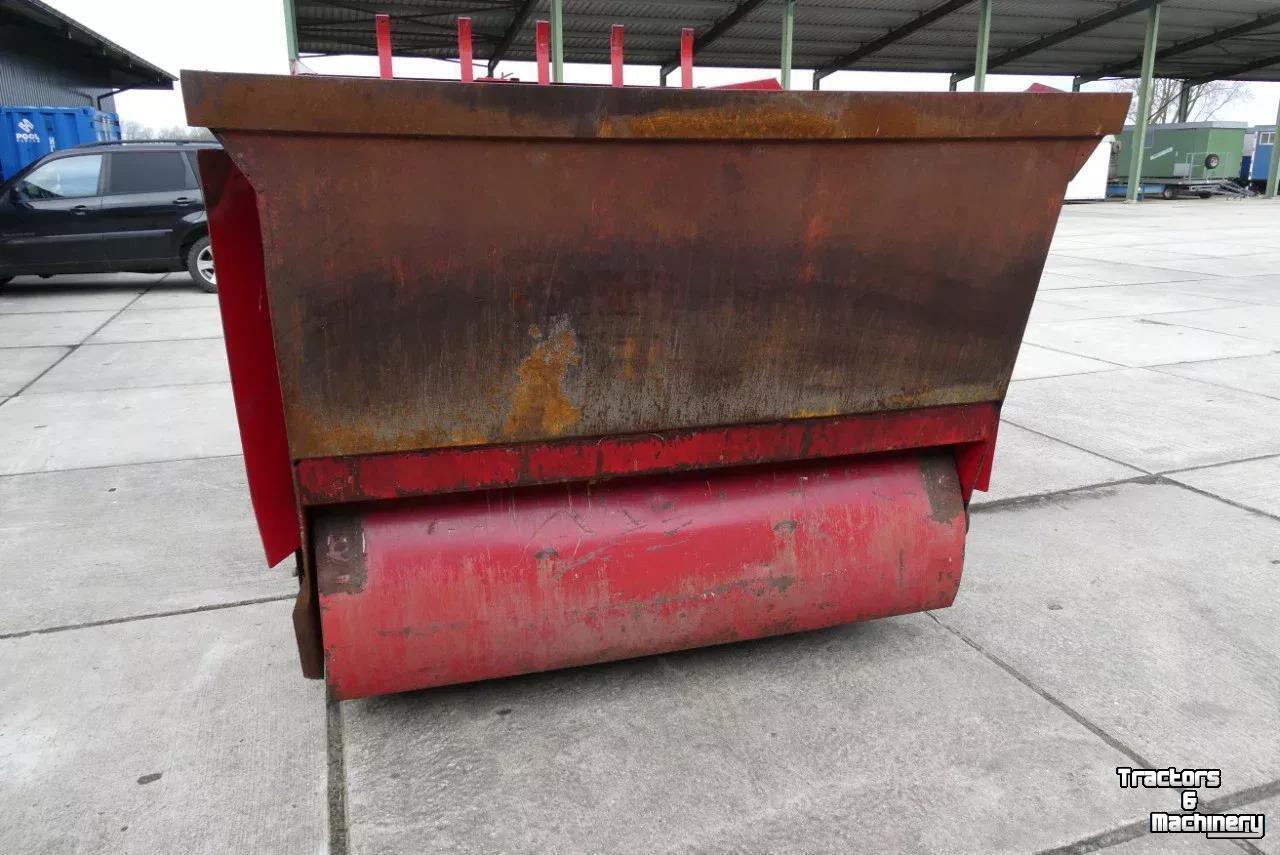 Distributeur de fourrage en bloc Schuitemaker Amigo S20 Blokkendoseerwagen