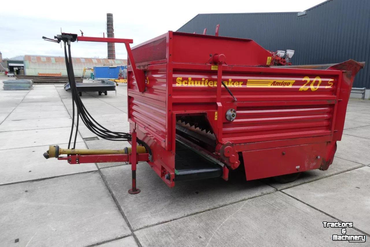 Distributeur de fourrage en bloc Schuitemaker Amigo S20 Blokkendoseerwagen