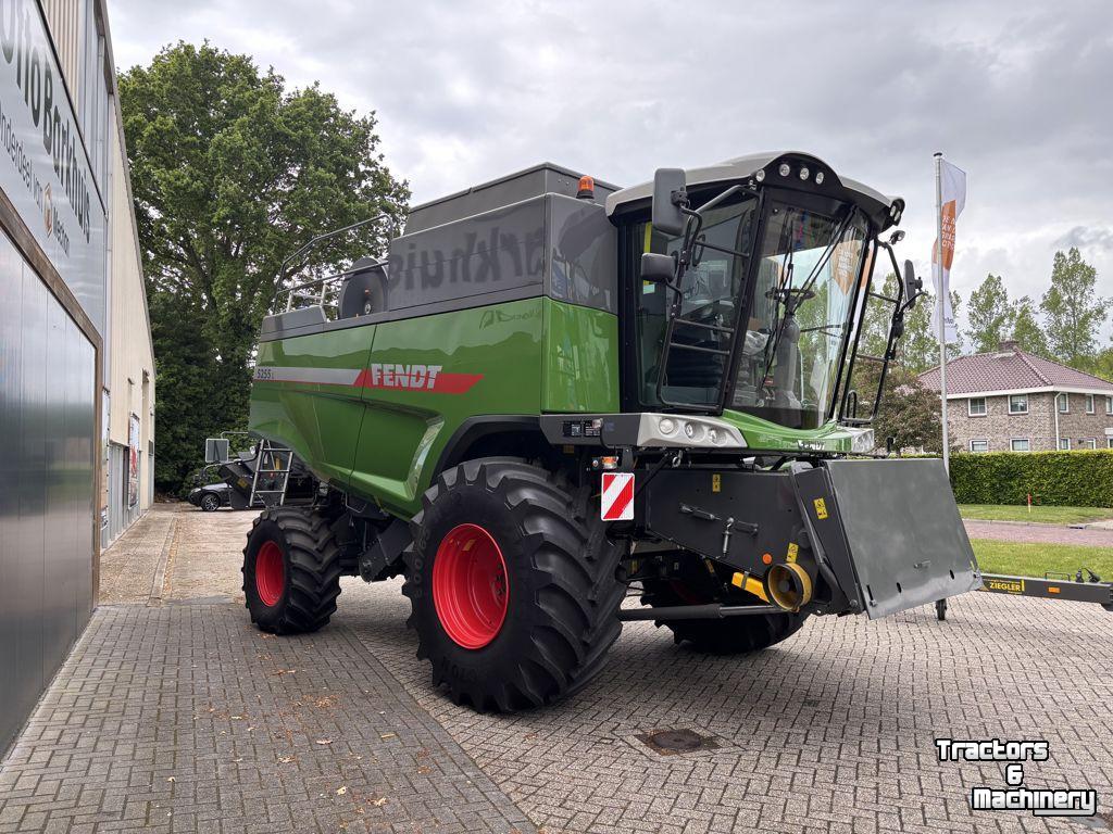 Moissonneuse batteuse Fendt 5255L
