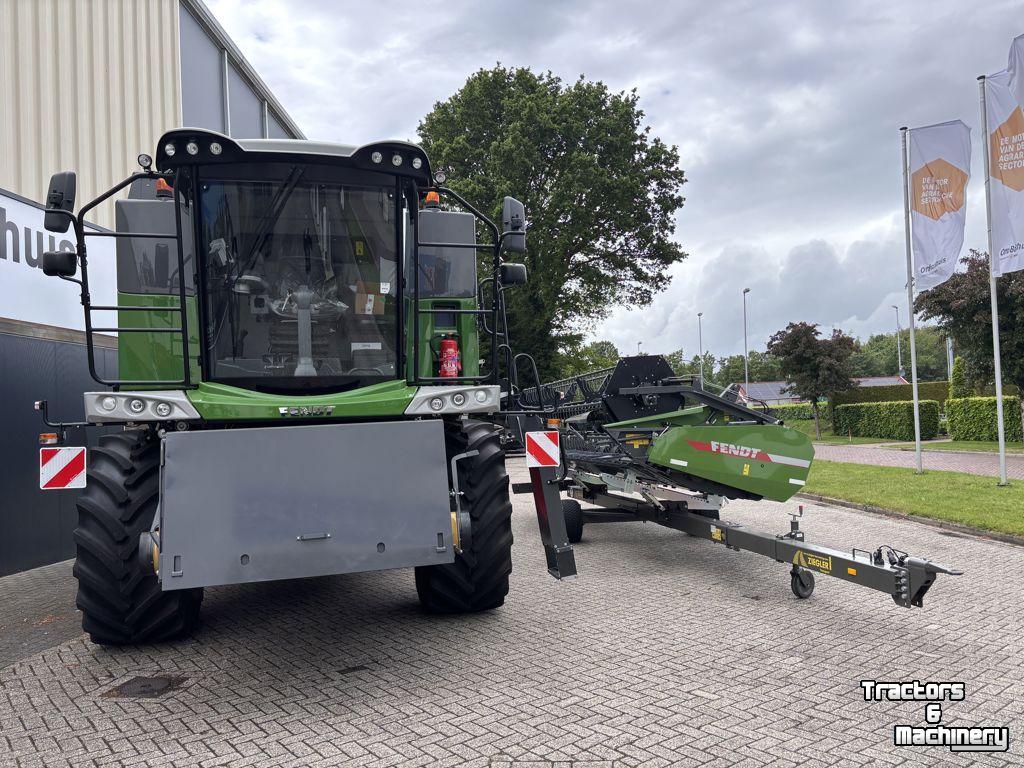 Moissonneuse batteuse Fendt 5255L