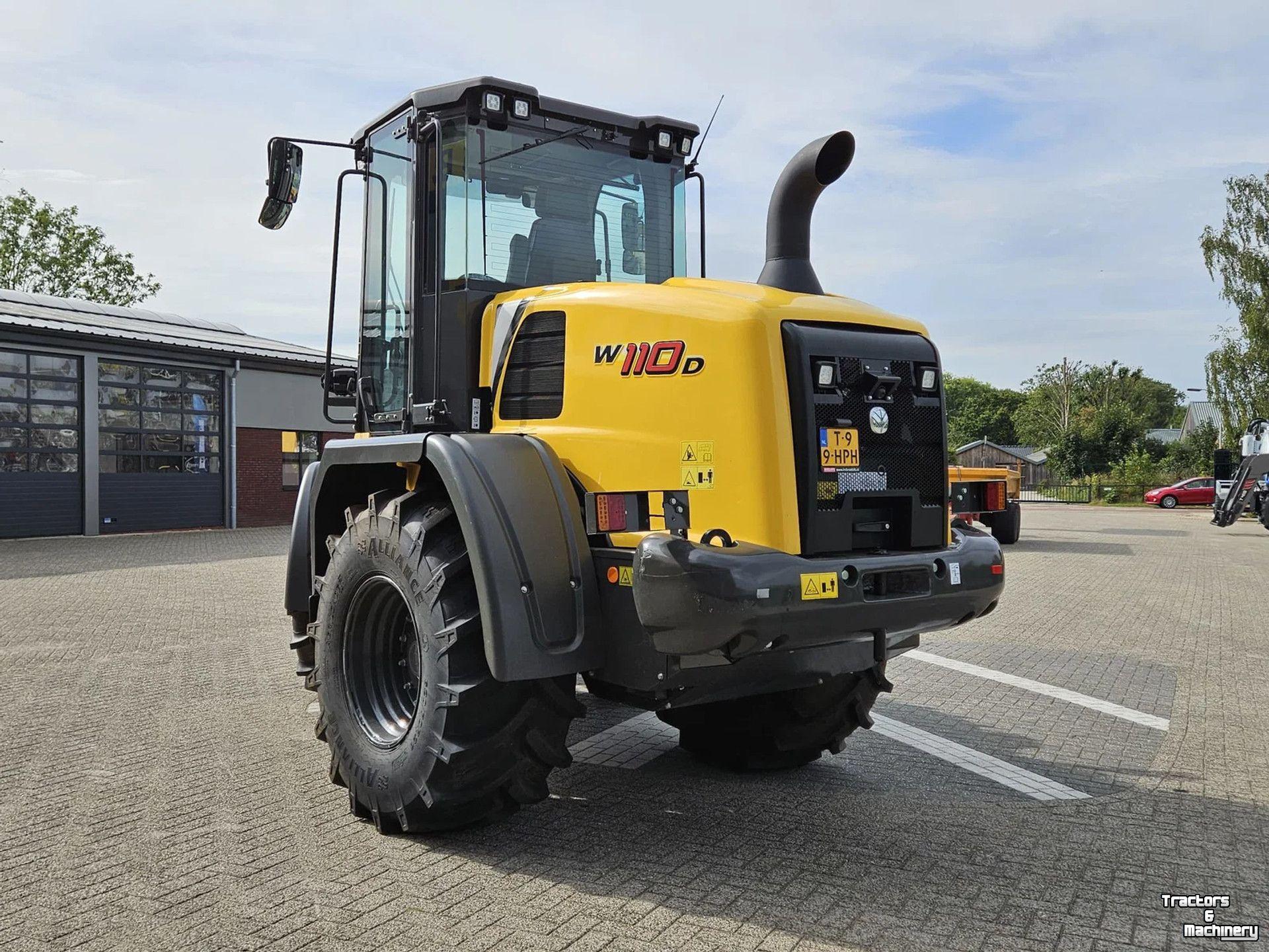 Chargeuse sur pneus New Holland W110D Long reach