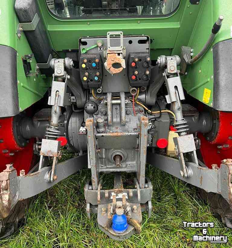 Tracteurs Fendt Farmer 412  Vario Tractor + Quicke X56 voorlader