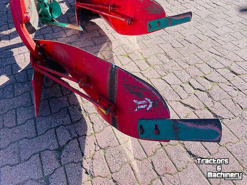 Charrues Kverneland LB 100-300 4-schaar wentelploeg