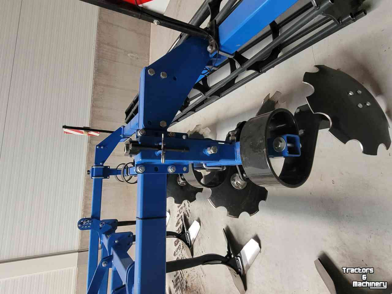 Cultivateur New Holland STC300 RS