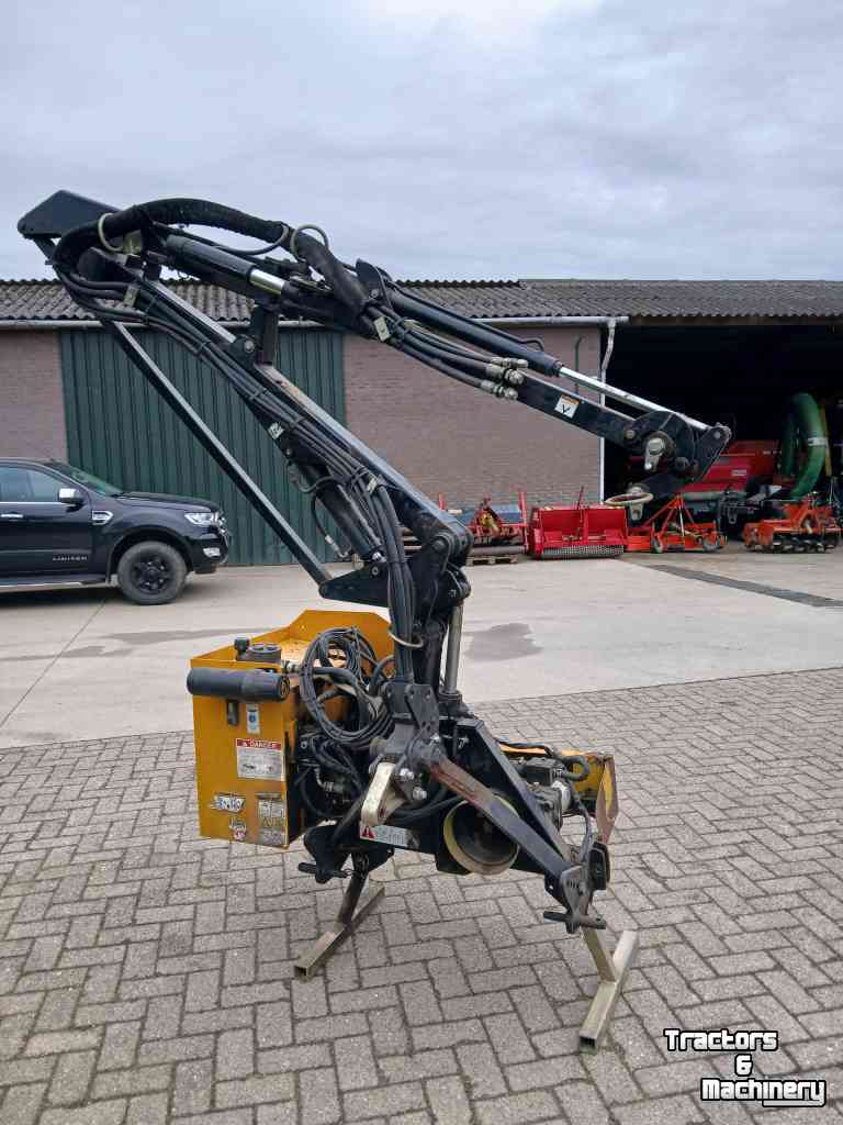 Bras avec tondeuse à fléaux McConnel Mcconnel  pa 4330 arm