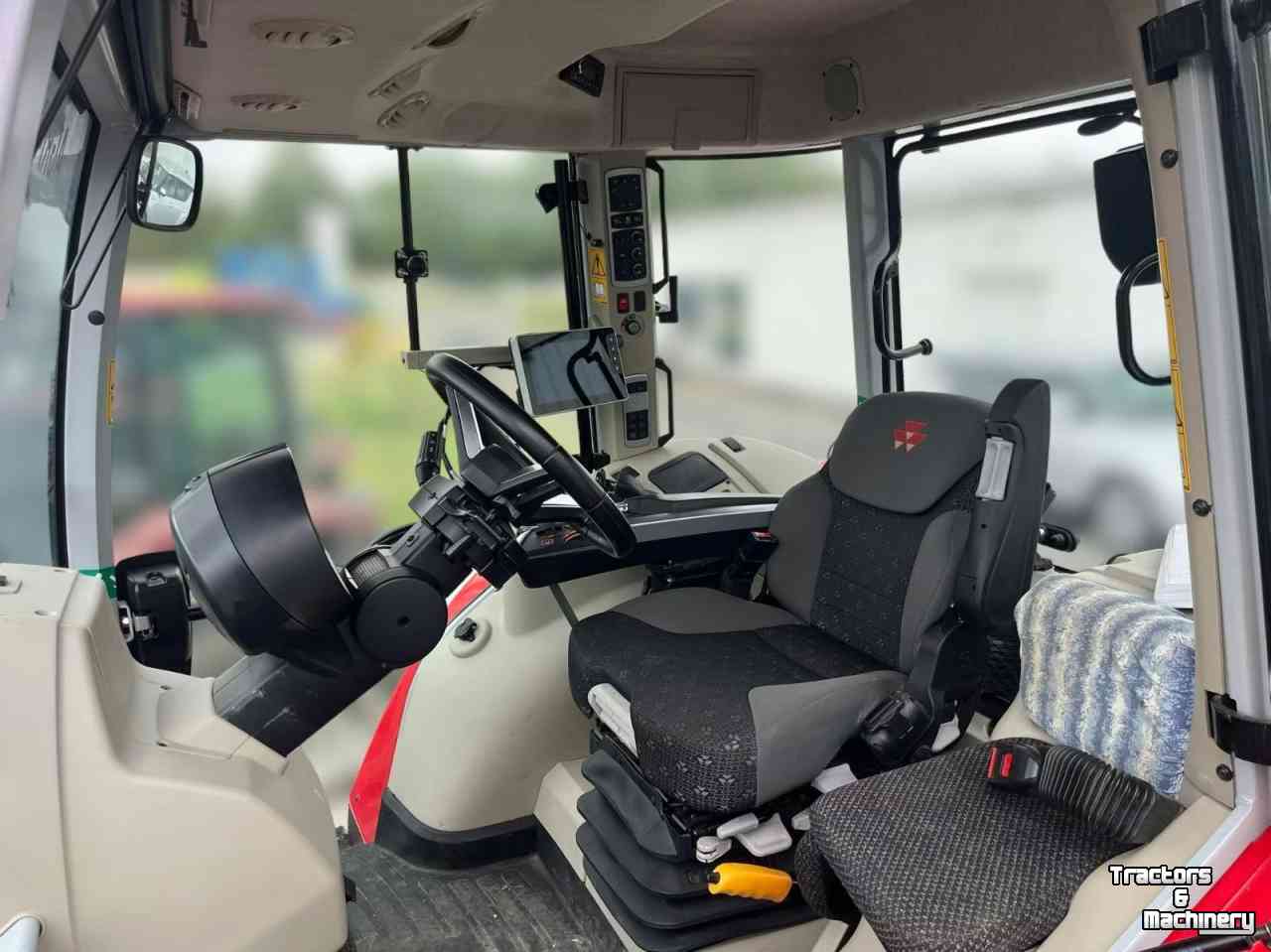 Tracteur Massey Ferguson 7S.165 DVT