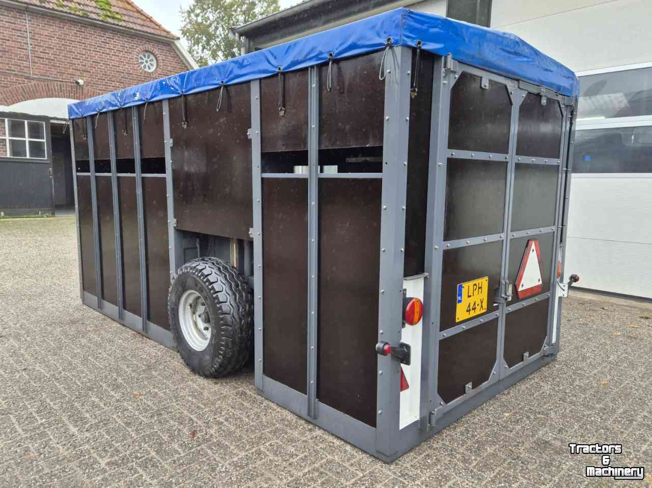 Autres matériel et accessoires de transport agricole  Veewagen 4x2m hydraulisch zakken heffen