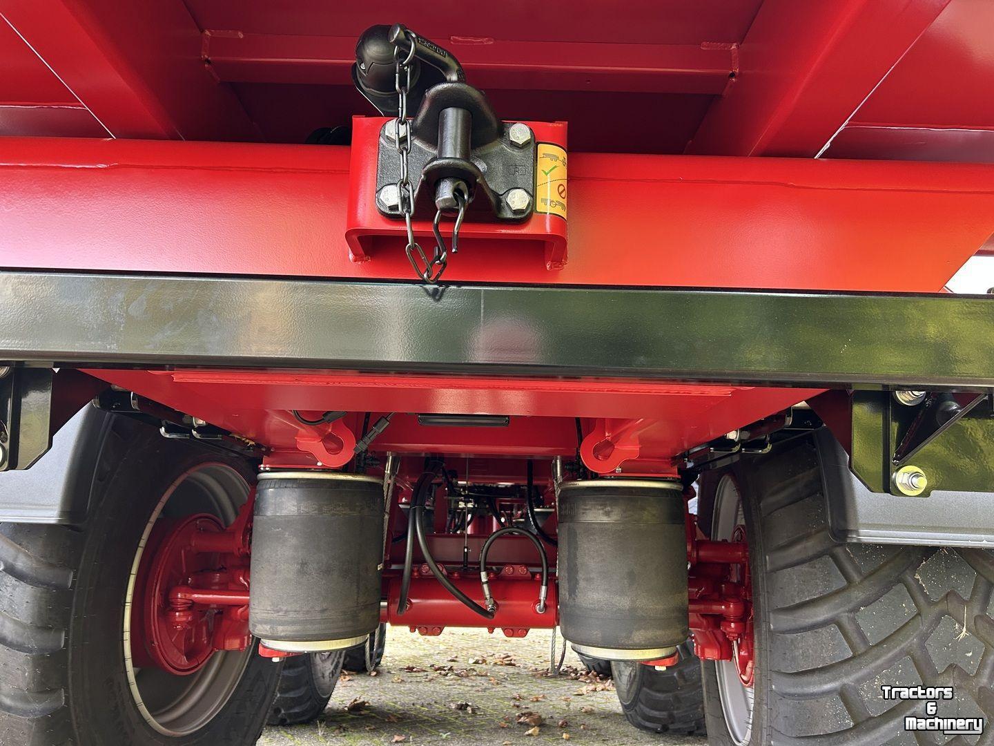 Benne agricole Krampe BIG BODY 900
