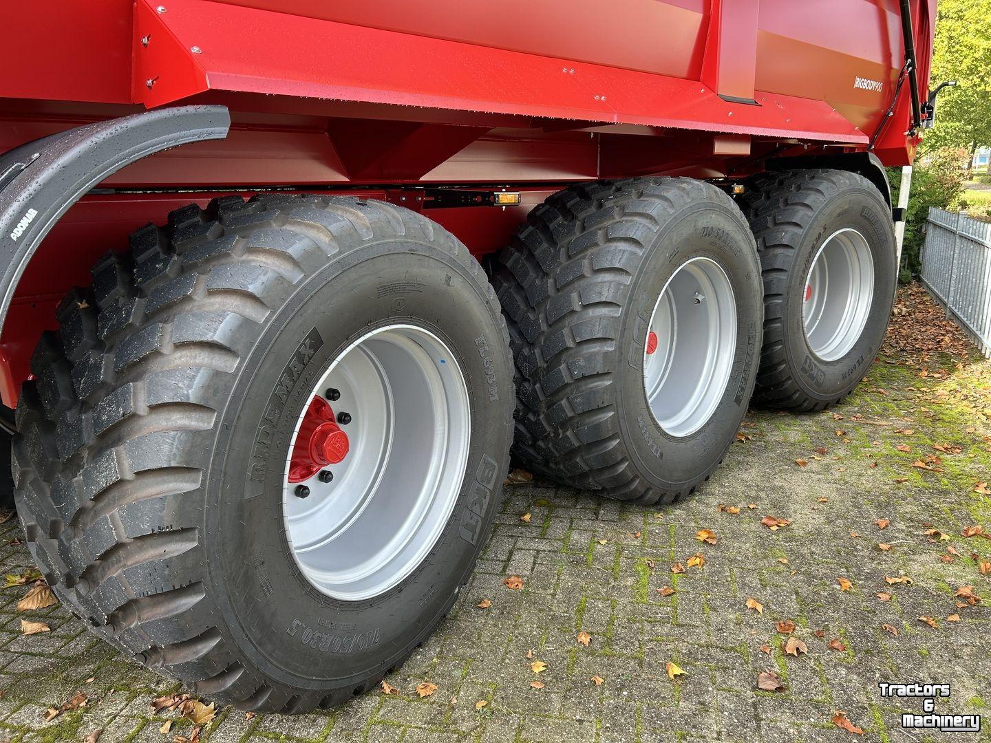 Benne agricole Krampe BIG BODY 900