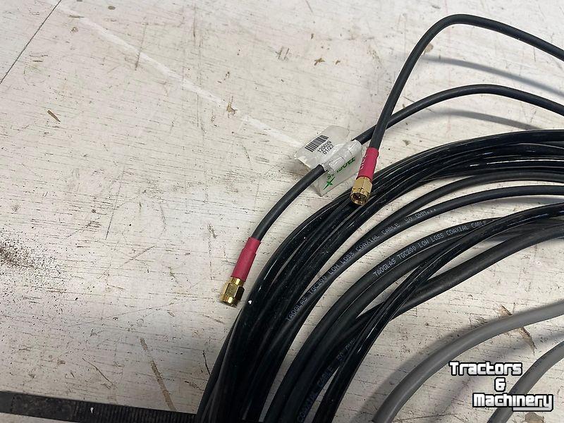 Systèmes et accessoires de GPS Trimble GPS antenne type 372 met modem en RTK unlock