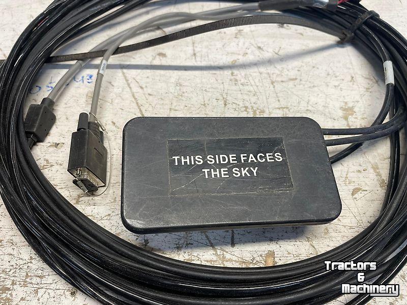 Systèmes et accessoires de GPS Trimble GPS antenne type 372 met modem en RTK unlock