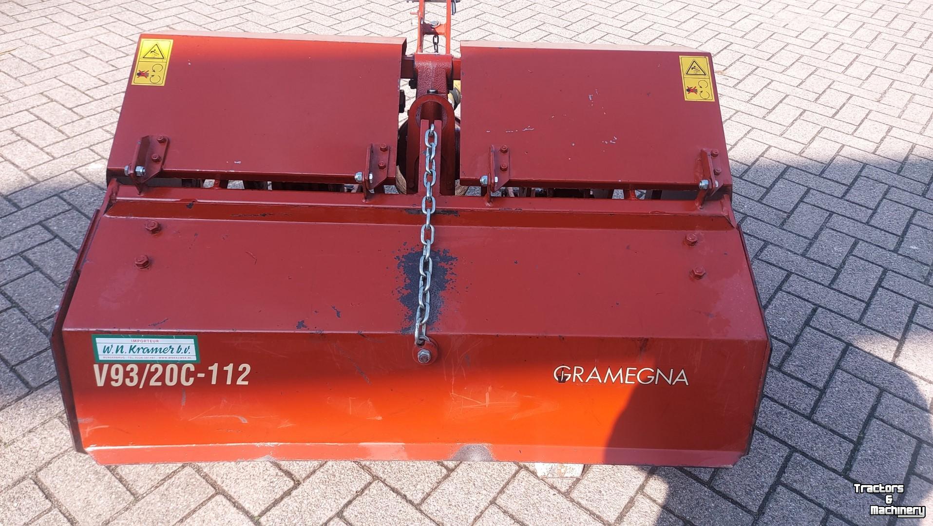 Machine à bêcher Gramegna  SPITMACHINE KRUKAS