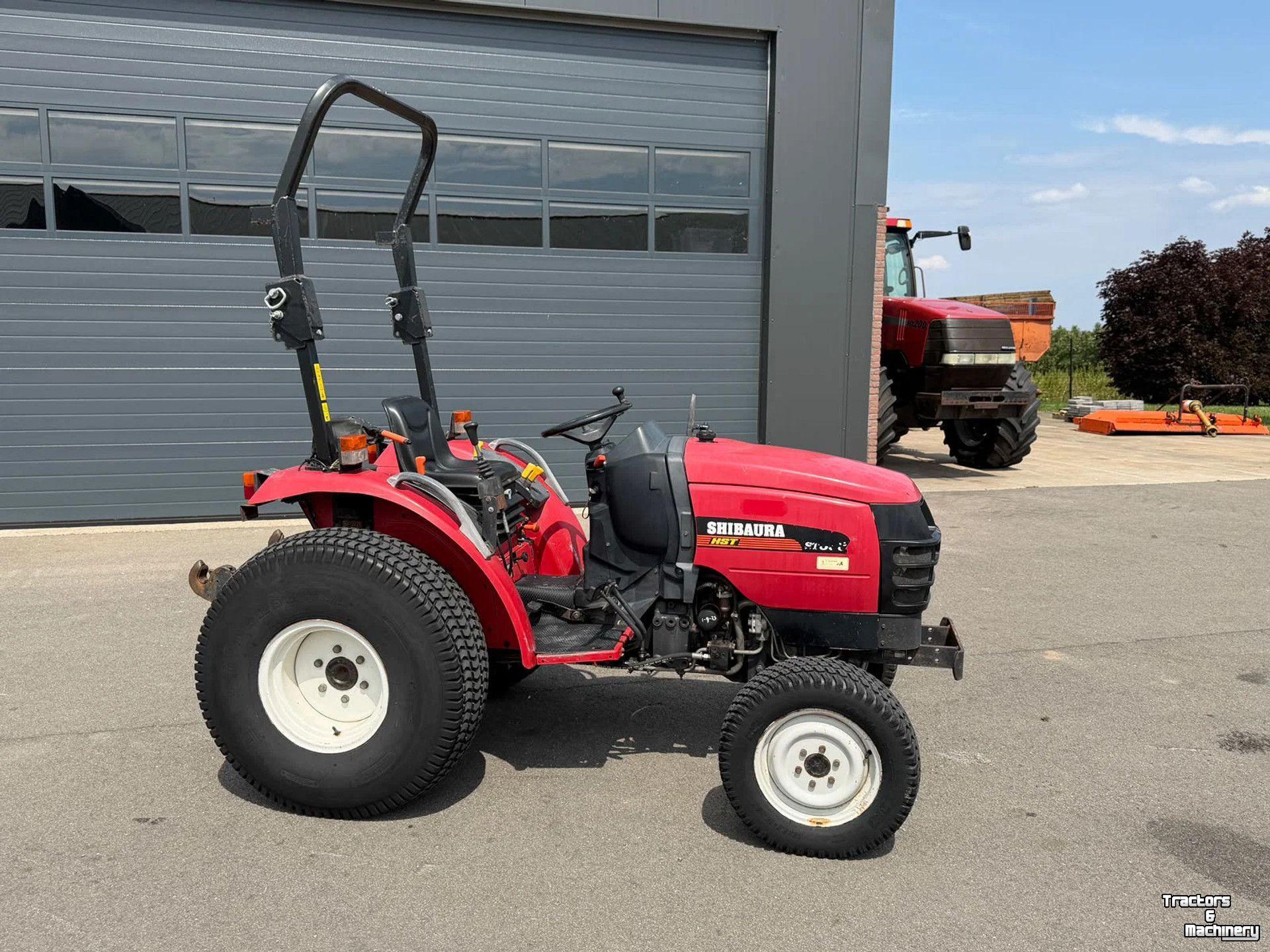 Tracteur pour vignes et vergers Shibaura ST333H Hydrostaat