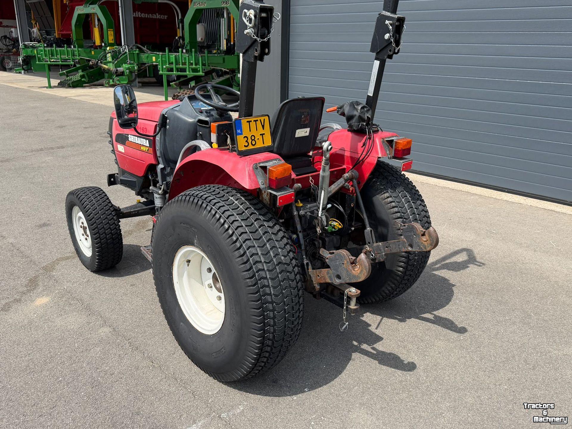 Tracteur pour vignes et vergers Shibaura ST333H Hydrostaat