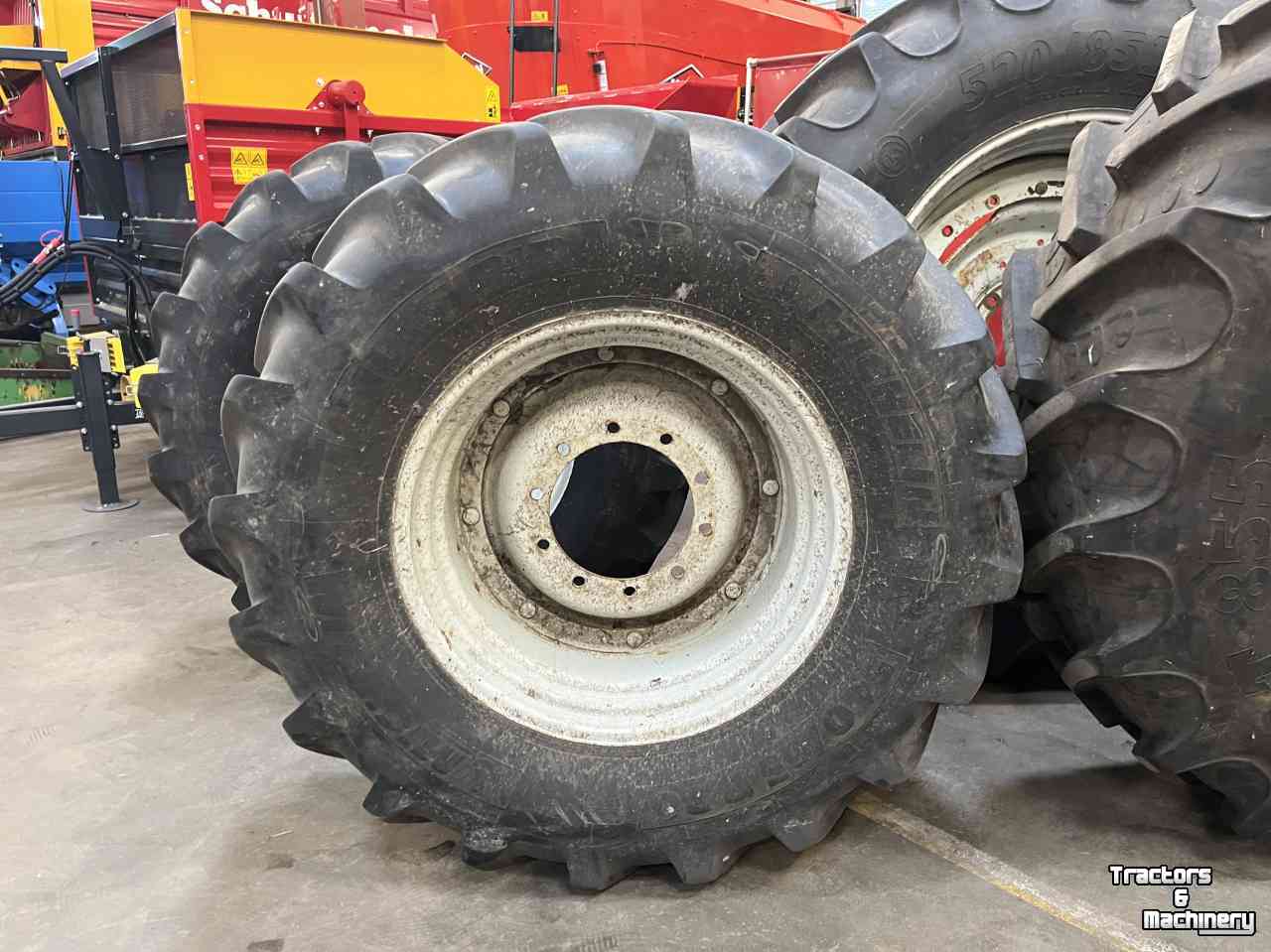 Roues, Pneus, Jantes, Barillets Jumelage Michelin 540/65R30 MultiBIB / BKT 520/85R42 AgriMAX