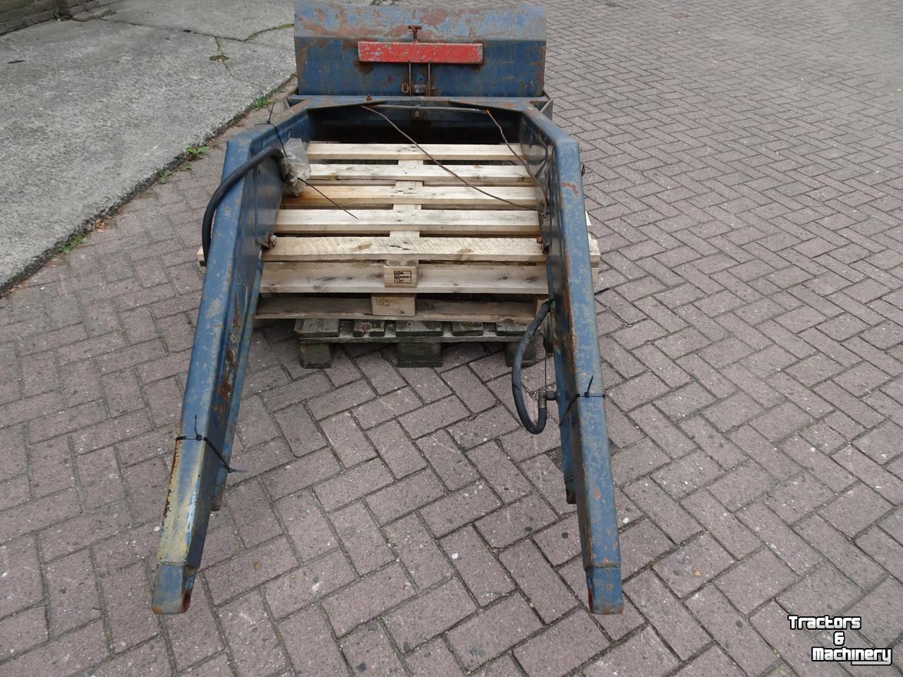 Chargeur frontal Fiat 640 DT VOORLADER