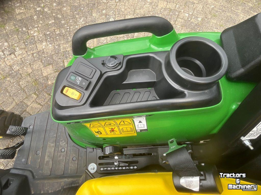 Tracteur pour vignes et vergers John Deere 3038E
