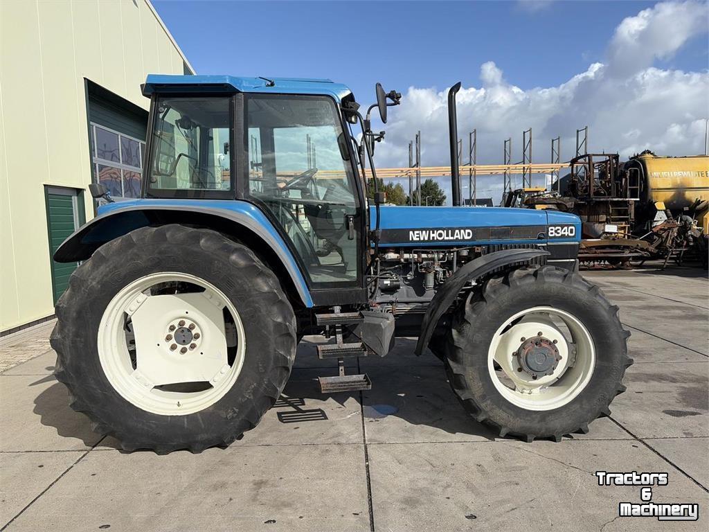 Tracteur New Holland 8340 SLE