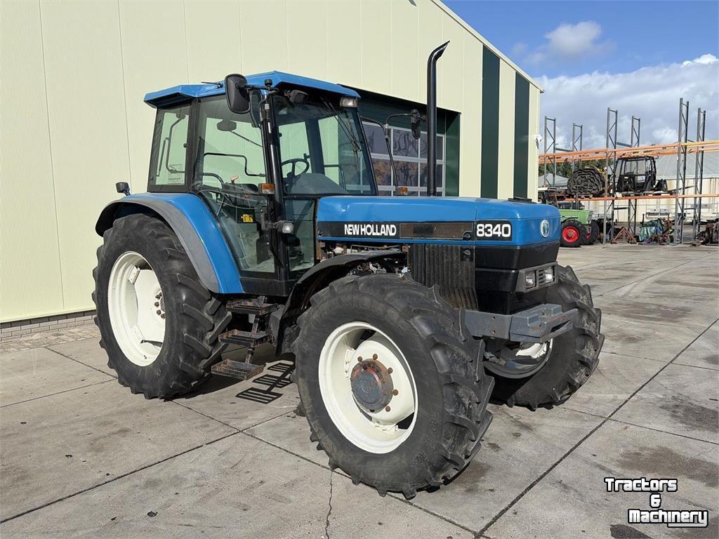 Tracteur New Holland 8340 SLE