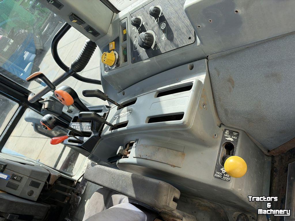 Tracteur New Holland 8340 SLE
