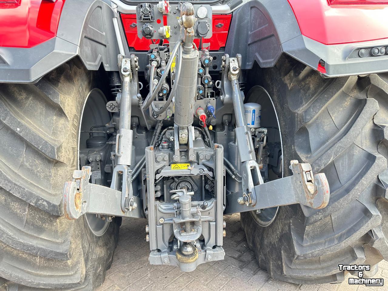 Tracteur Massey Ferguson 8S.205 Exclusive  Dyna 7