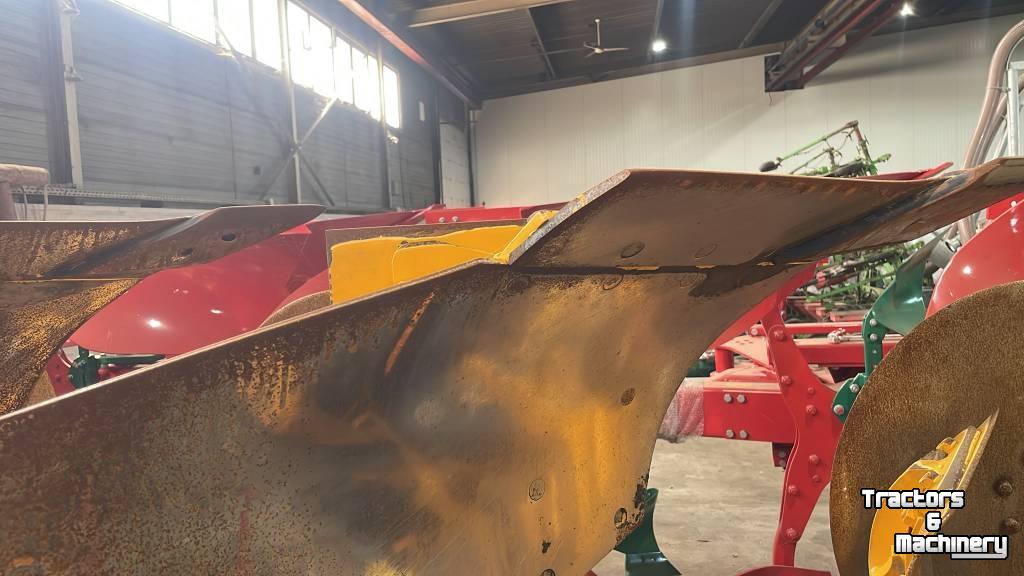 Charrues  Optimus 4schaar ploeg