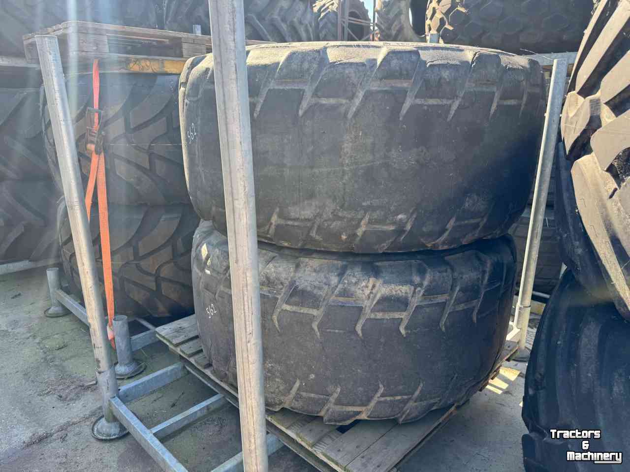Roues, Pneus, Jantes, Barillets Jumelage  24 X 20,5 Wiel   vgm-beco-veenhuis