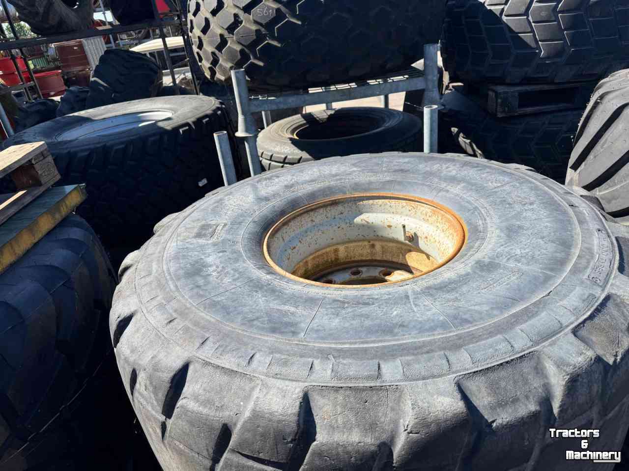 Roues, Pneus, Jantes, Barillets Jumelage  24 X 20,5 Wiel   vgm-beco-veenhuis