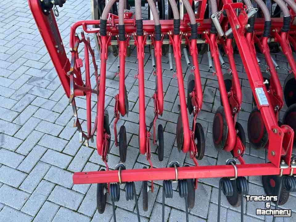Semoir Kverneland Zaaicombinatie Rotorkopeg NG-M 140 & DA Pneumatische zaaimachine