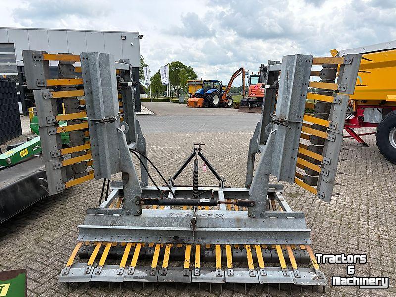 Aérateur de prairie Joskin EB 480 R 3S
