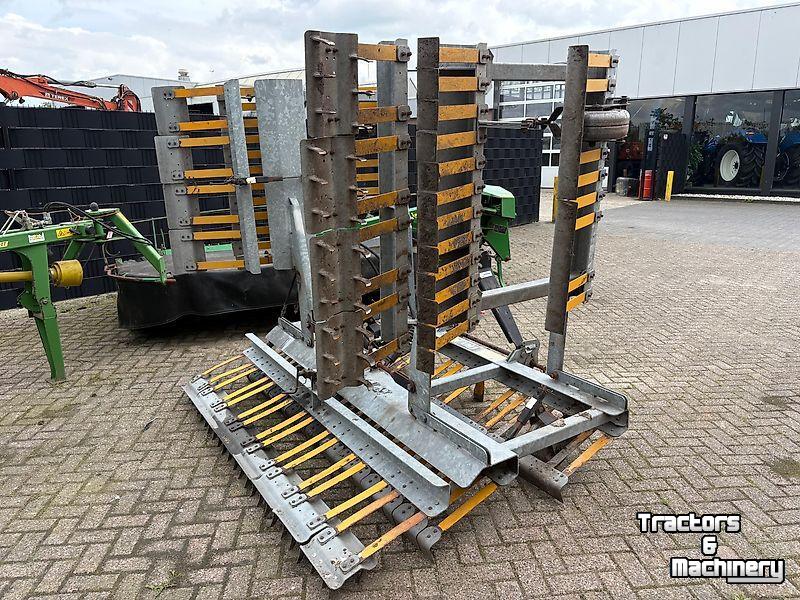 Aérateur de prairie Joskin EB 480 R 3S