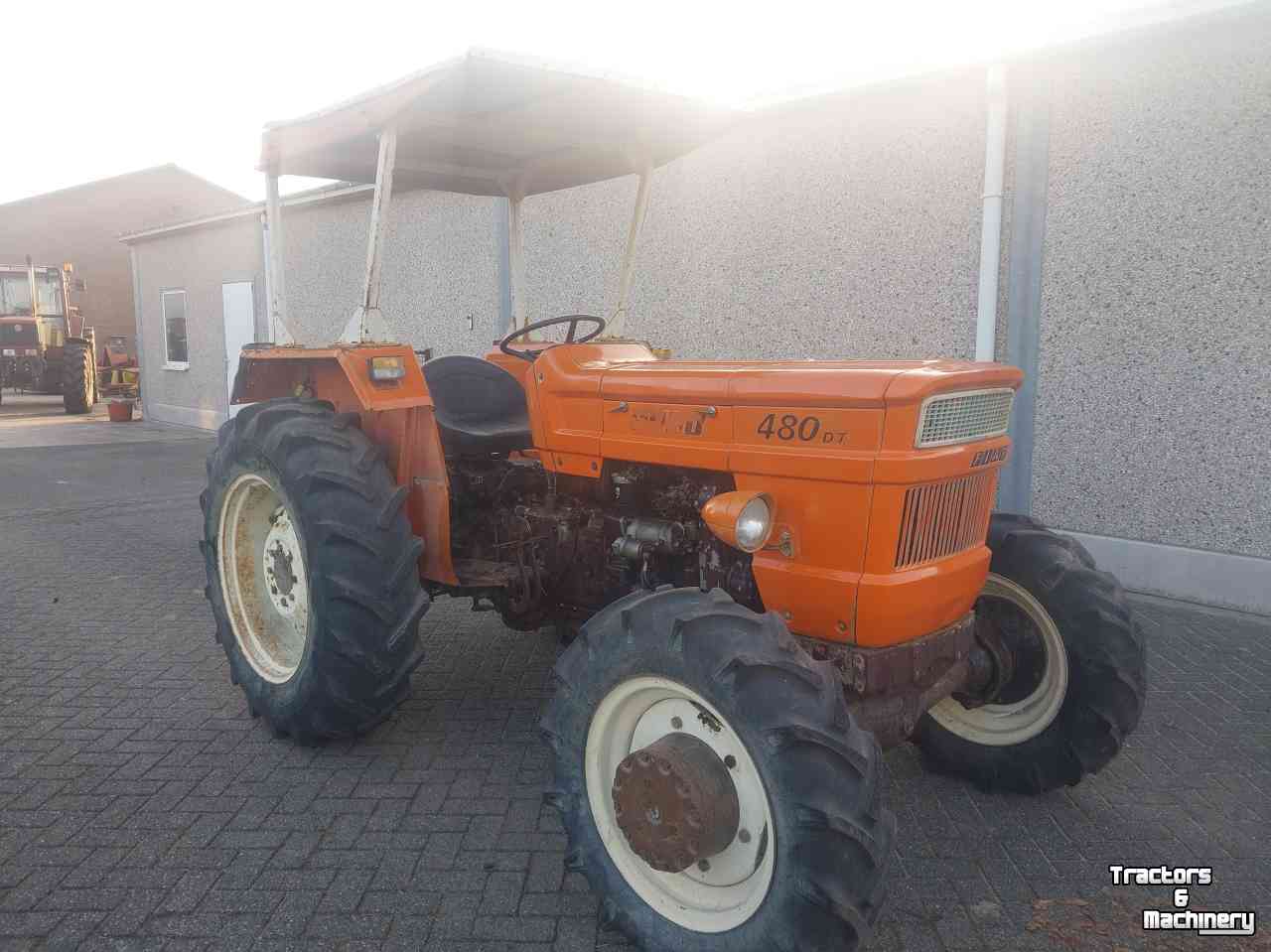 Tracteurs anciens Fiat 480 dt