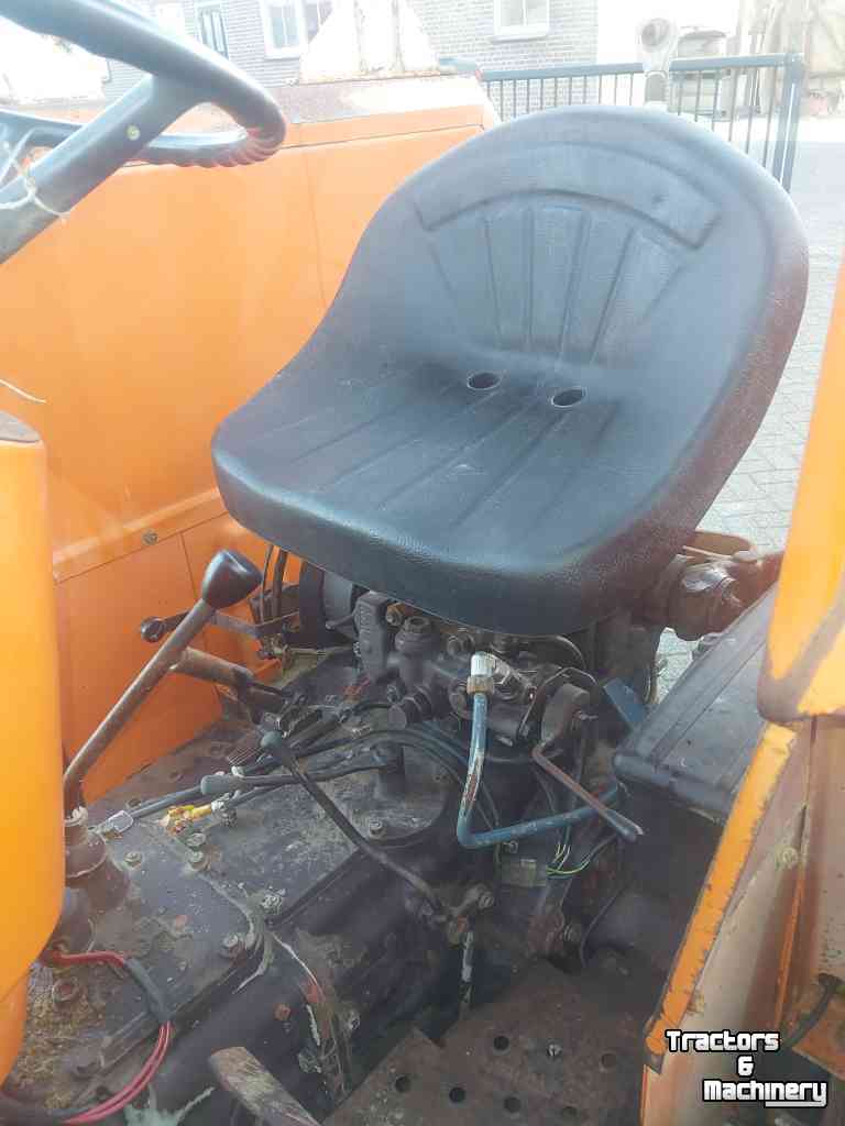 Tracteurs anciens Fiat 480 dt