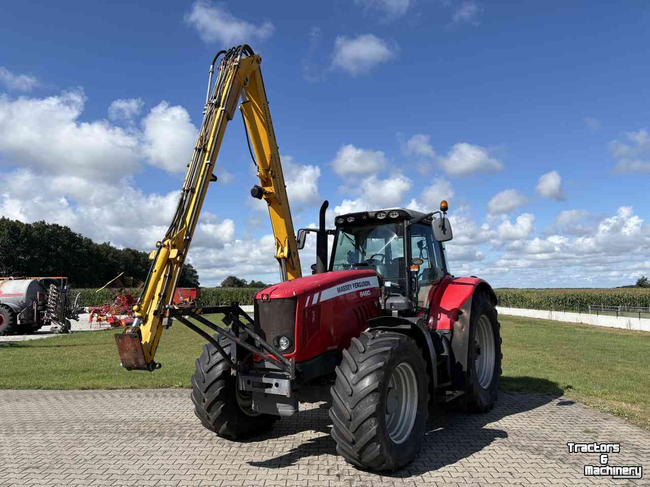 Tracteur Massey Ferguson 6490 met herder MBK503LSH