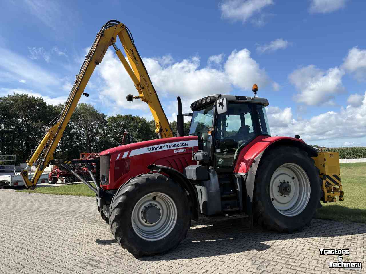 Tracteur Massey Ferguson 6490 met herder MBK503LSH