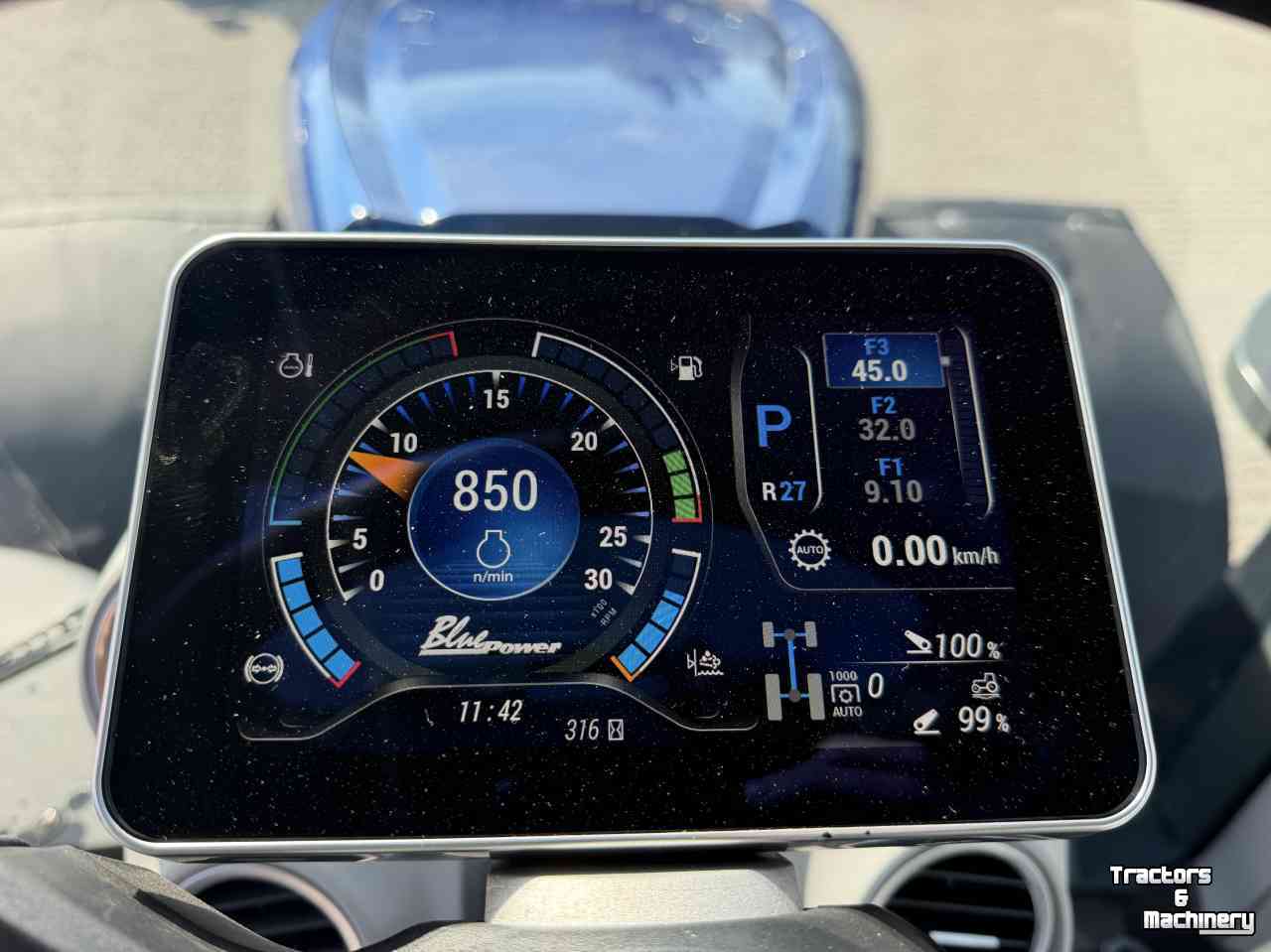 Tracteur New Holland T7.315HD PLMi 2025 320 UUR + GPS DEMO!!!